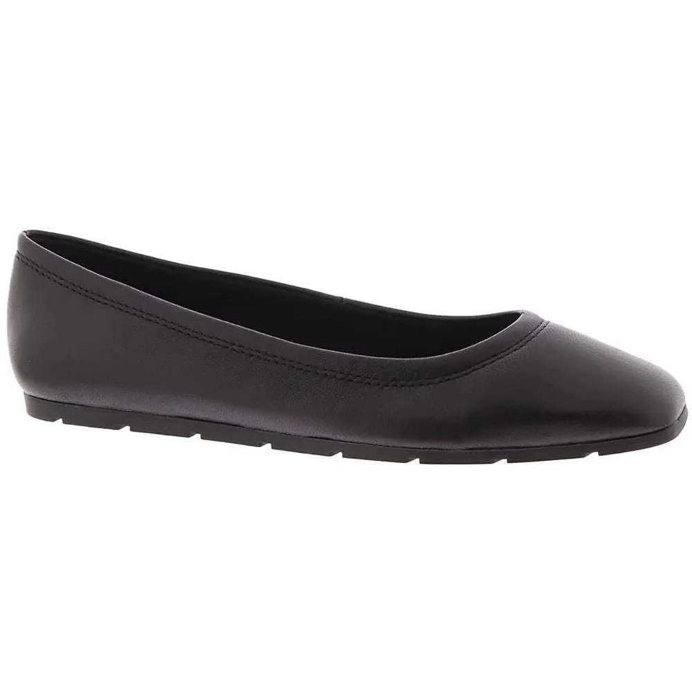 Iggy Black Leather Anne Klein Ballet Flats