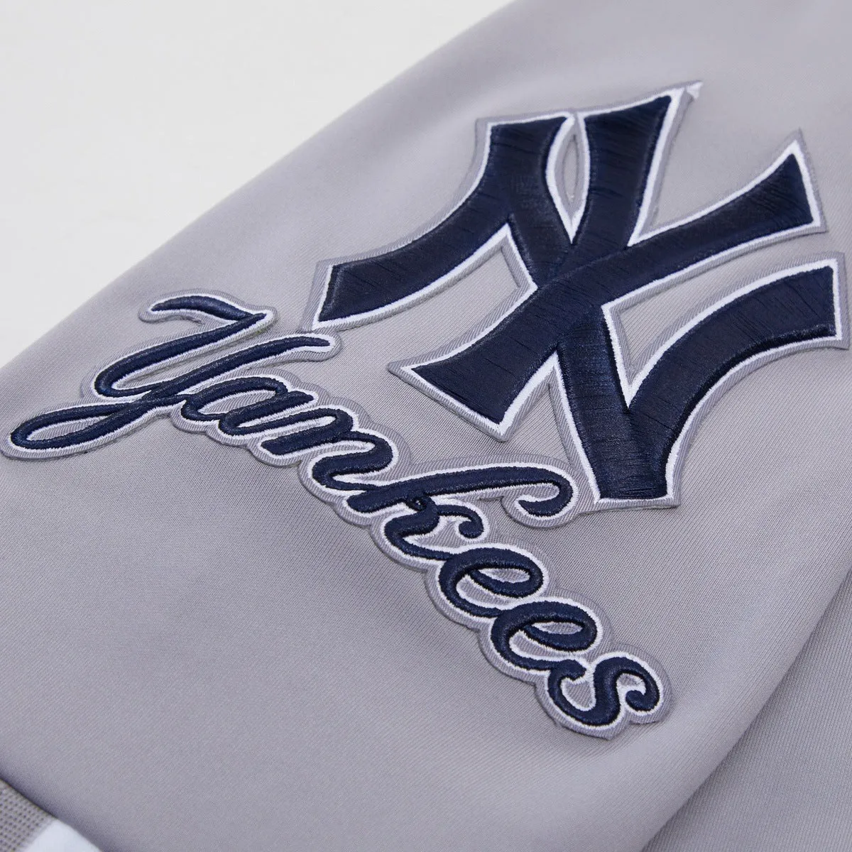 MLB NEW YORK YANKEES CLASSIC MEN'S TRACK JACKET (GRAY)